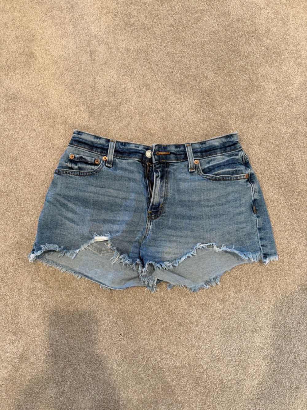 Denizen from Levi's Light Blue Distressed Frayed Hem Jean Shorts